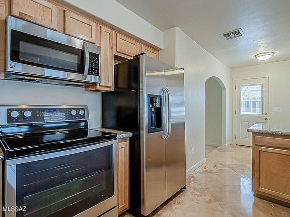 4th image of 2858 E Alta Vista St