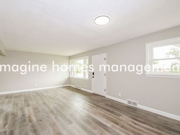 5th image of 10726 Cathy Dr