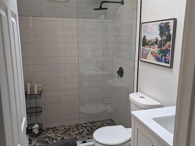 646 Lake Dr #2 — Photo 9