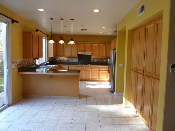 3rd image of 34240 Torrey Pine Ln