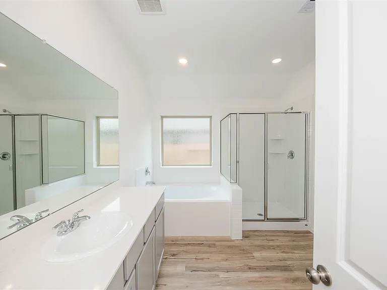 2550 Olivine Stone Dr — Photo 21