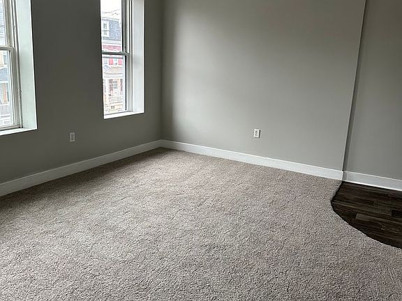 5th image of 122 E New St APT 3