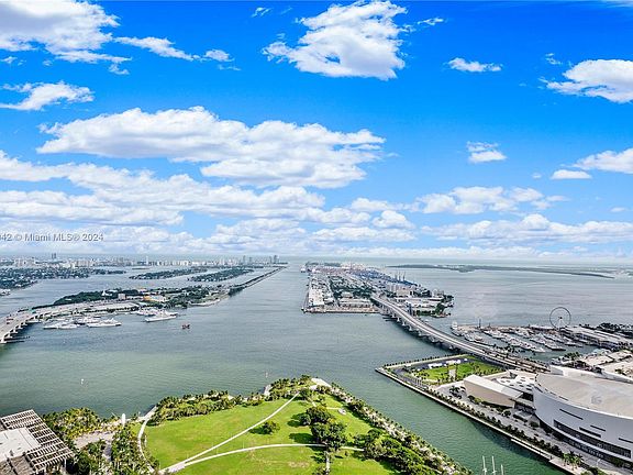 2nd image of 1100 Biscayne Blvd Unit 5502