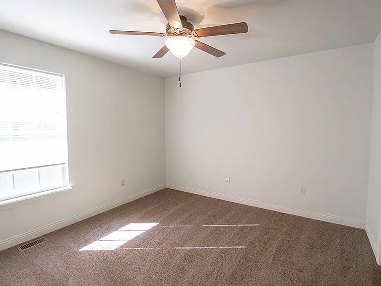 4612 Dehaven Dr — Photo 37