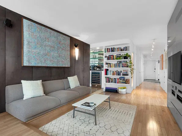 159 W 53rd St APT 36H, New York, NY 10019