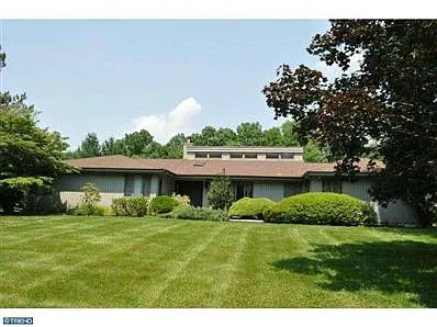 6 Oak Pl photo 1