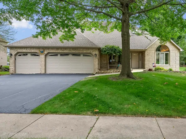 967 Lakeside Dr, West Chicago, IL 60185