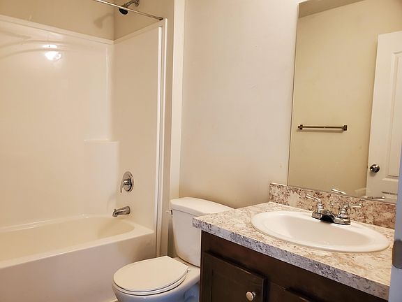 4th image of 38000 Le Chateau Blvd #908
