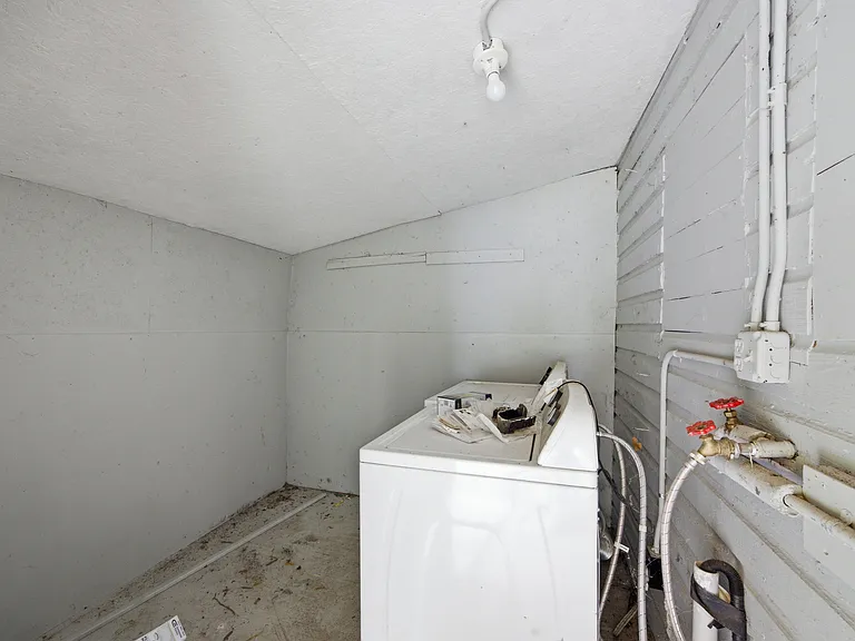 506 Daugherty St — Photo 13