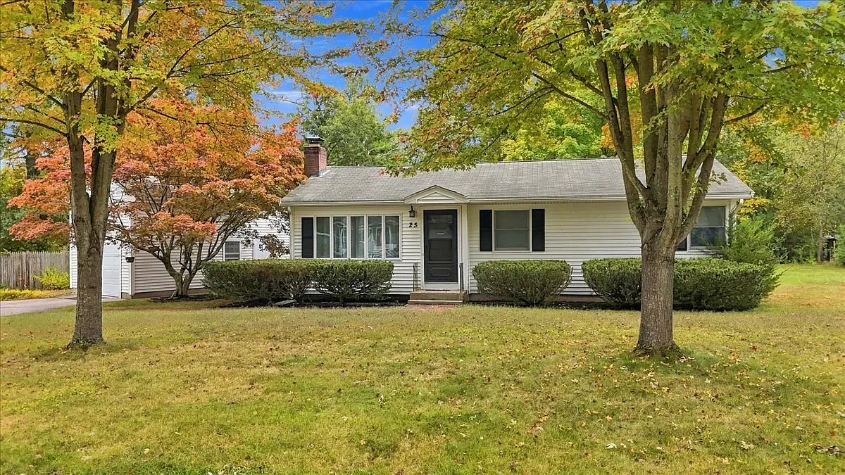 3 bed, 2.0 bath, 2003 sqft, $4,500 — Photo 1