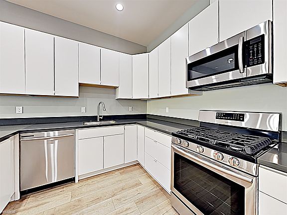 2nd image of 765 Tehama St