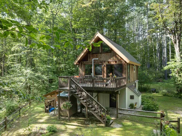 134 VT Route 30, Newfane, VT 05345