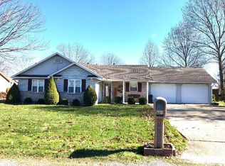 3028 Teakwood Ln, Herrin, IL 62948