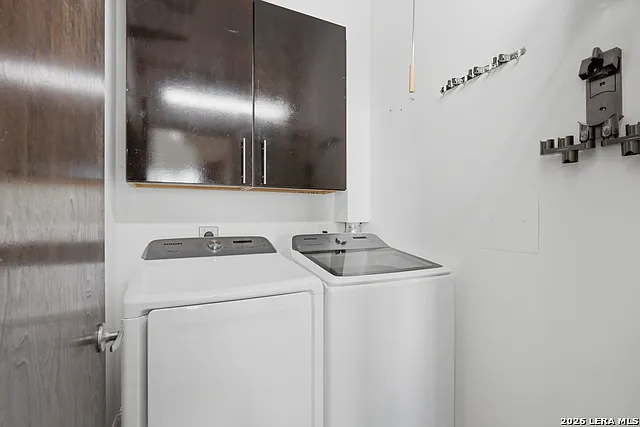 831 S Flores #3114 — Photo 15