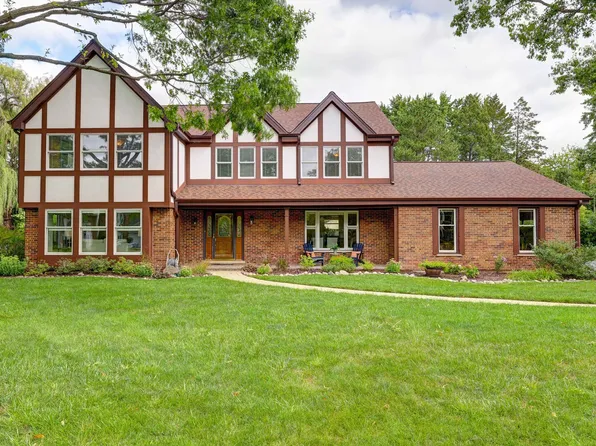 711 S White Willow Bay, Palatine, IL 60067