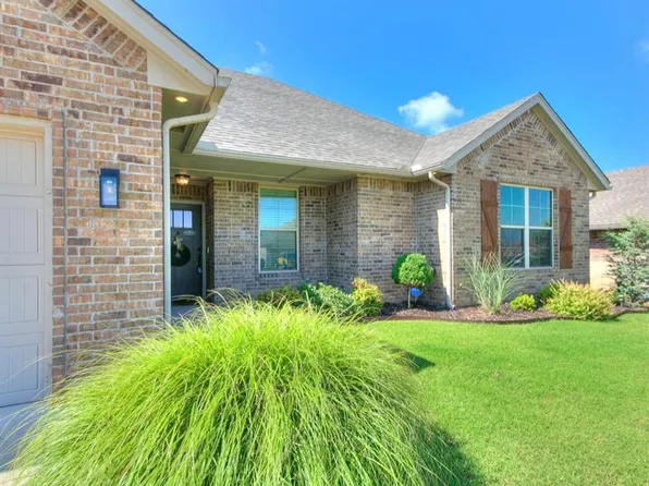 1919 Twisted Oak Ct, Shawnee, OK 74804