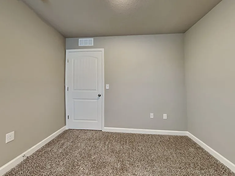 203 Lily St — Photo 15