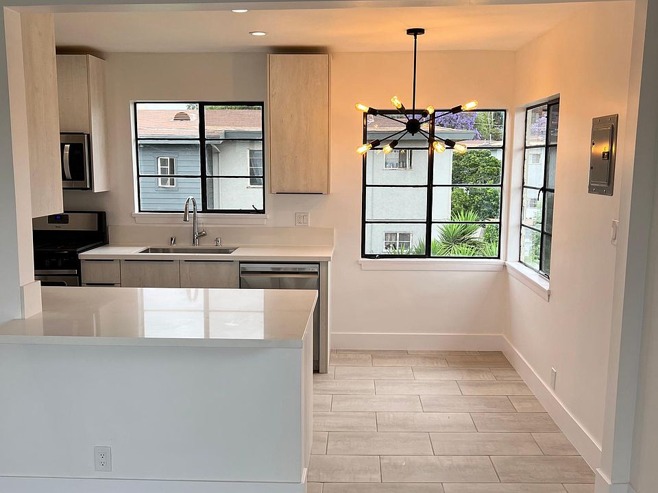 1st image of 6239 Lexington Ave APT 4