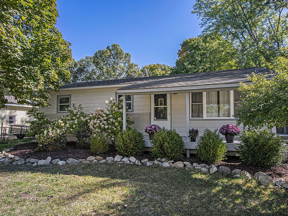 55751 Giddings Ct, Mattawan, MI 49071 Zillow