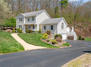 31 Mathew Dr, Johnston, RI 02919