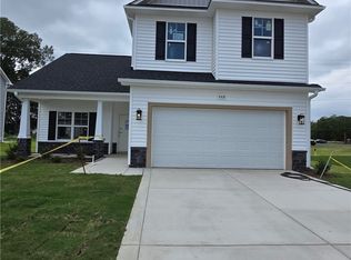 4308 Kirkhill Ct, Wade, NC 28395
