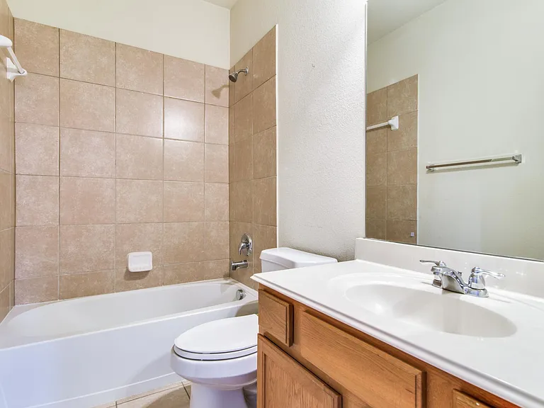 9400 Harrell Dr — Photo 16
