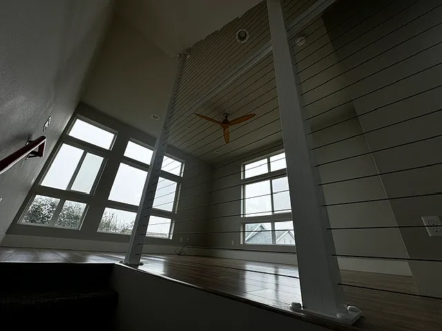 58 SW Brook St #B — Photo 9