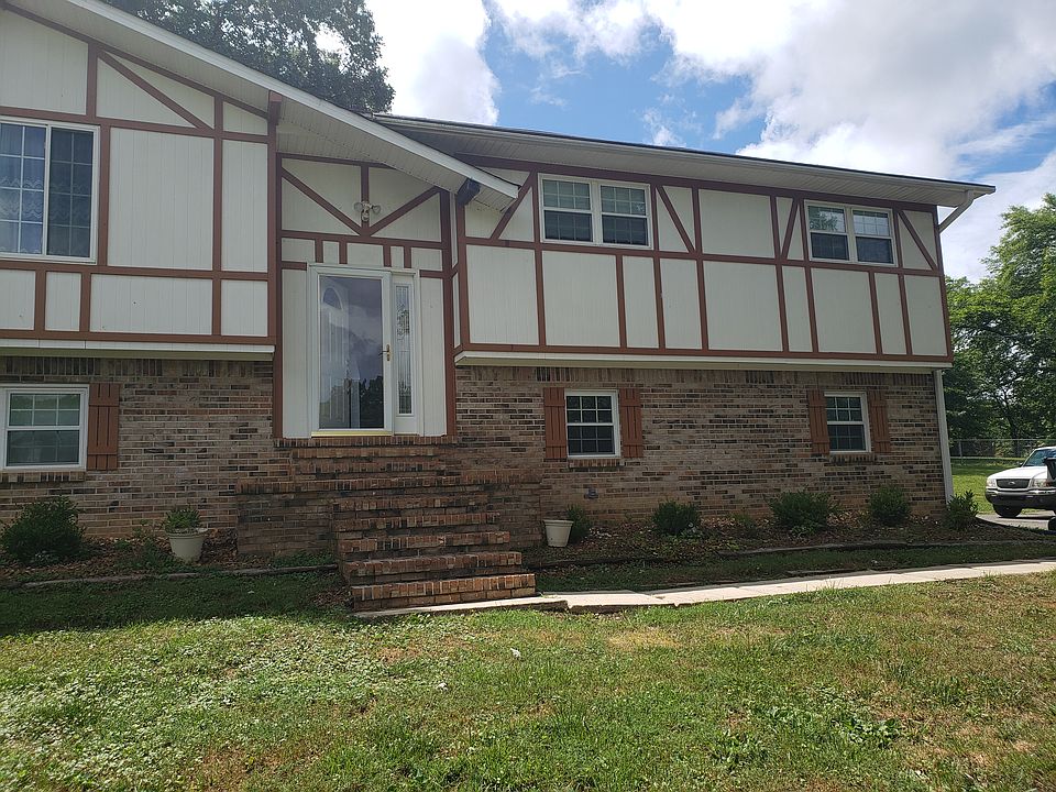 1st image of 1661 New Hope Dr