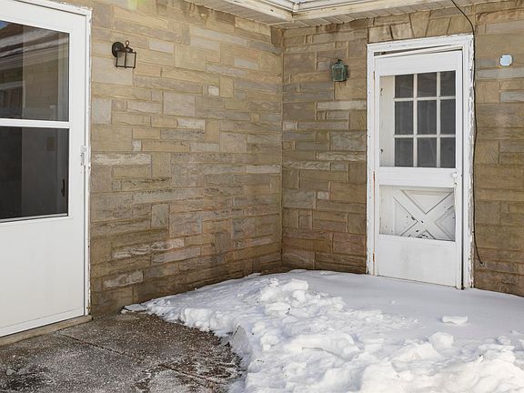 4th image of 1001 Route 47 S