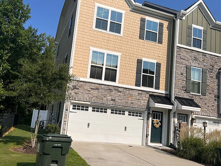 940 Gabion Way — Photo 1