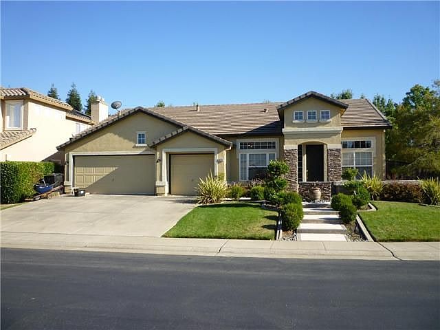 1st image of 1874 Sunningdale Dr