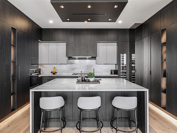 5th image of 1409 Post Oak Blvd Unit 2301