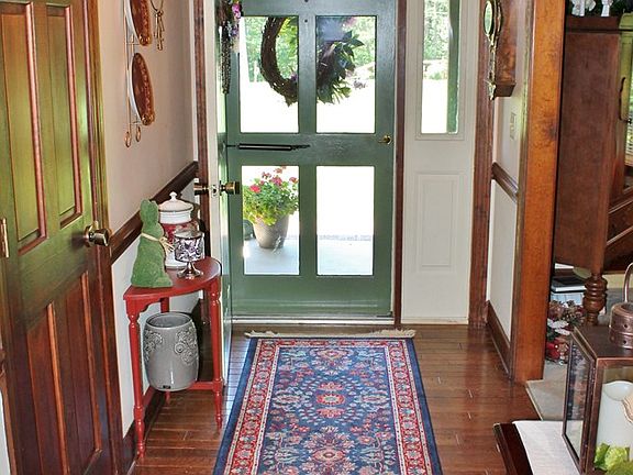 2nd image of 1125 White Oak Dr