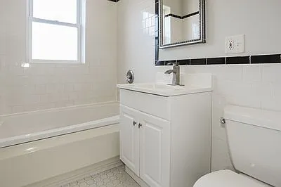 4816 N Paulina St #1 — Photo 8
