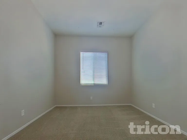 15744 W Pierce St — Photo 15