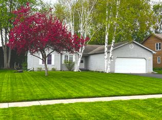 1611 Poplar Ln, Woodstock, IL 60098