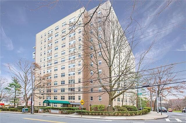 1st image of 30 Lake St APT 11