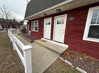 17 Laramee Grn W #17, Indian Orchard, MA 01151