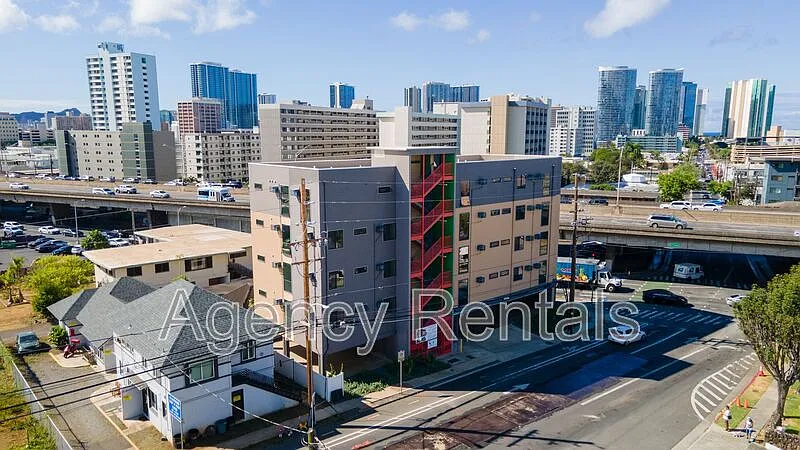 1407 Pensacola St #401B
