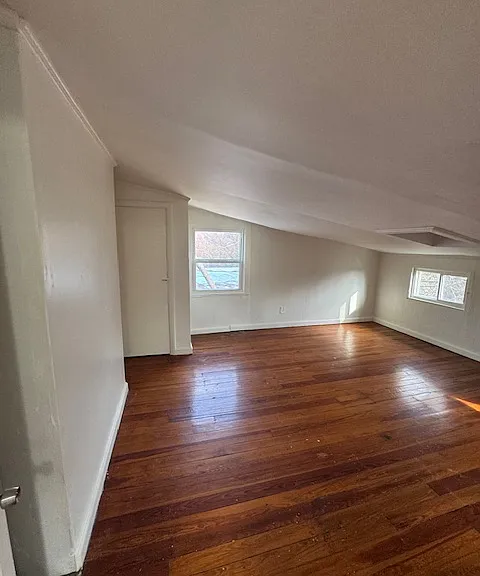 1044 Rosemont Ave — Photo 10