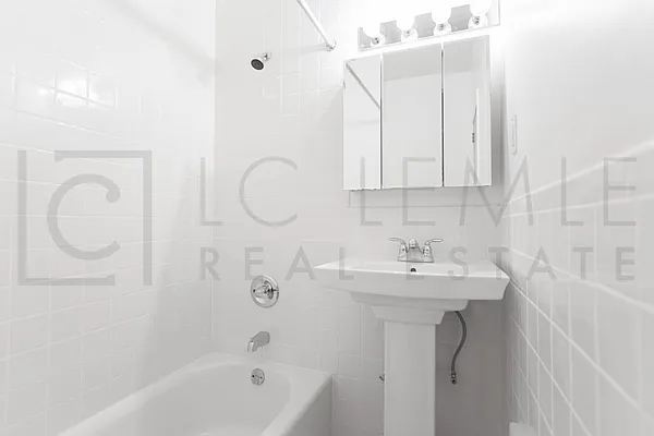 Rented by LC Lemle Real Estate Group | media 5