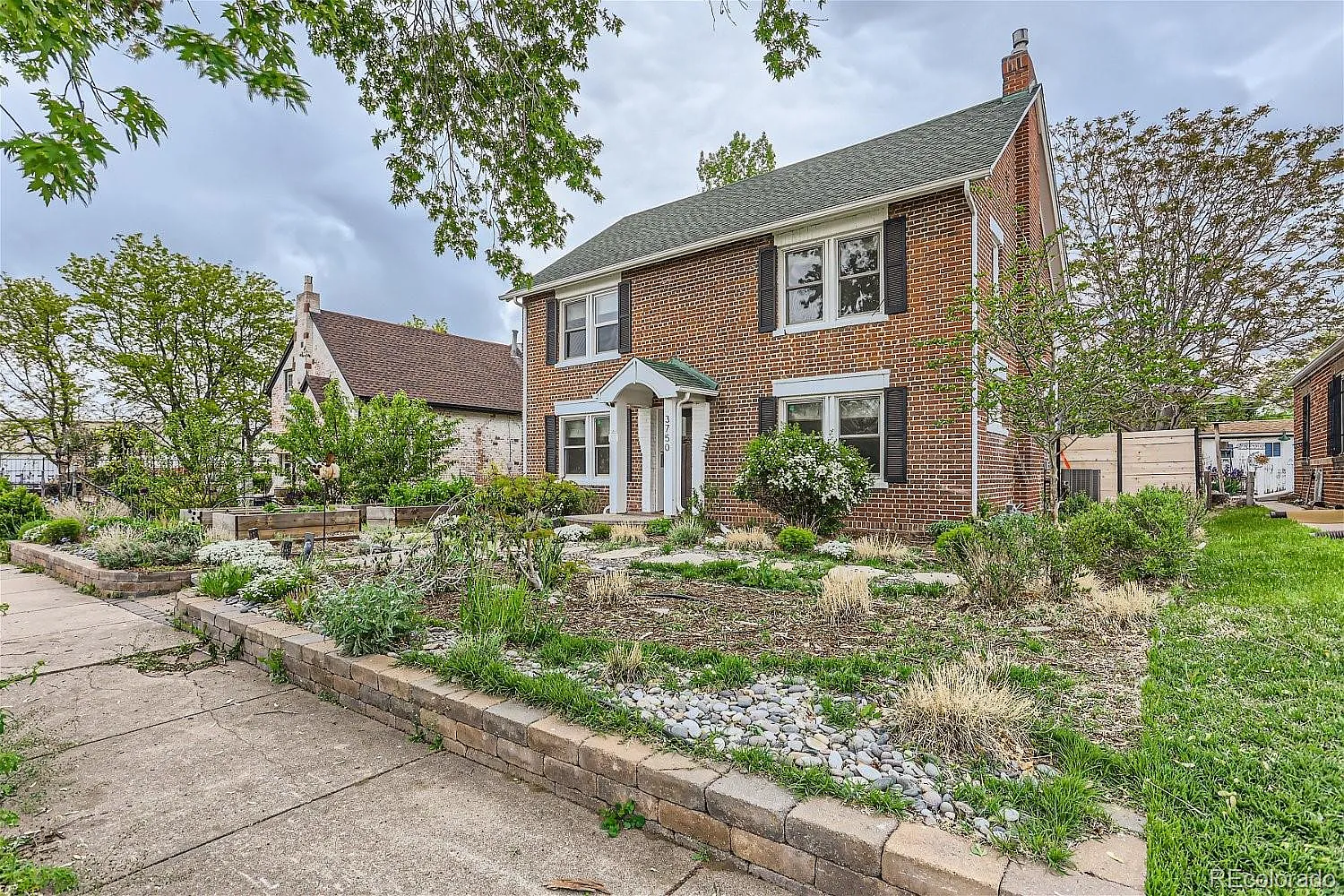 4 bed, 4.0 bath, 2168 sqft, $3,955 — Photo 1
