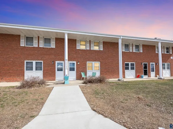 101 N Pipestone St Unit 4, Brandon, SD 57005