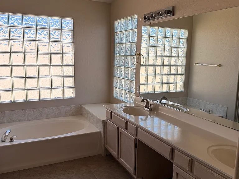 5165 W Linda Ln — Photo 8