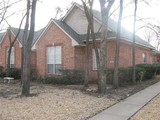 1st image of 712 Oak Creek Ct
