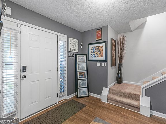 3rd image of 3027 Stonebridge Creek Dr
