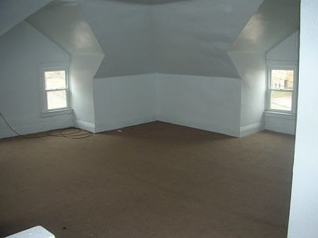 Building Photo 3