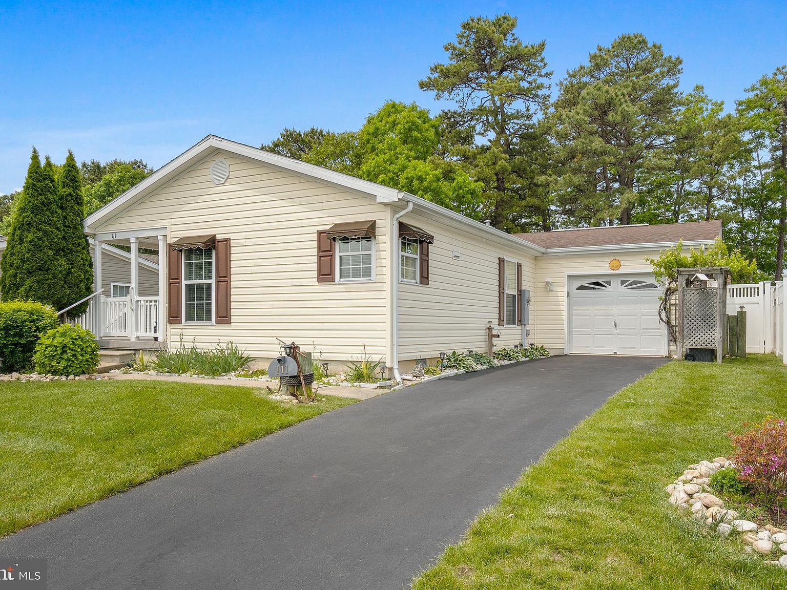 111 Oak Ridge Ln, Manahawkin, NJ 08050 Zillow