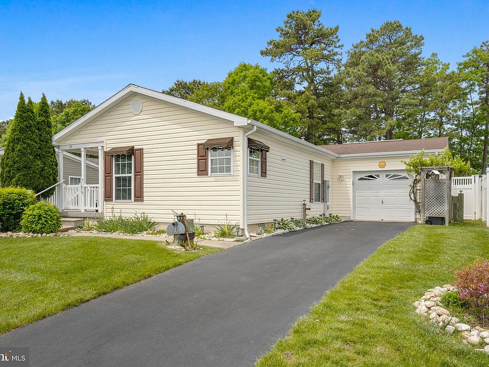 111 Oak Ridge Ln, Manahawkin, NJ 08050 | Zillow