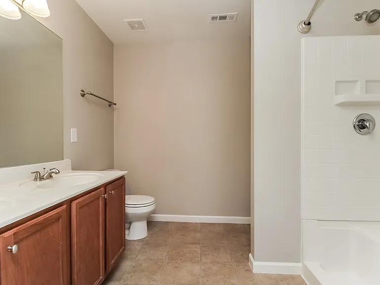 233 Campfire Dr — Photo 9